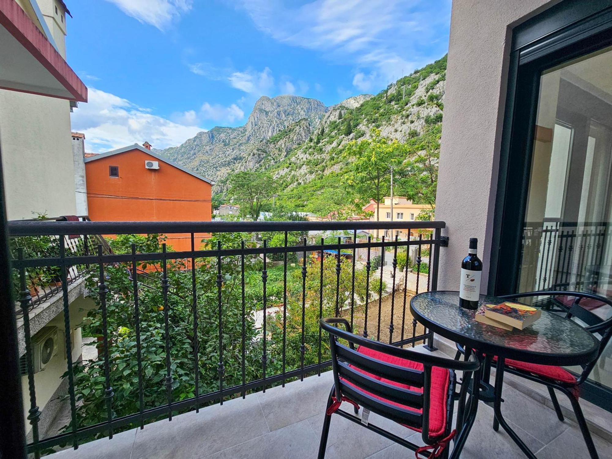 Harmony Garden Apartments Kotor Eksteriør billede