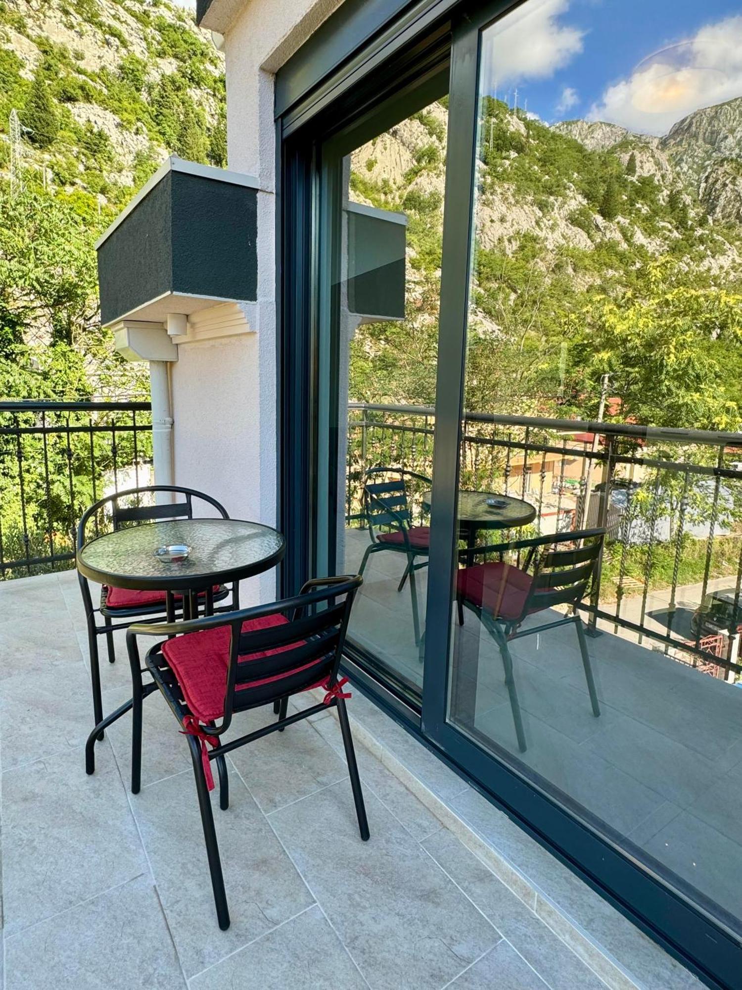 Harmony Garden Apartments Kotor Eksteriør billede